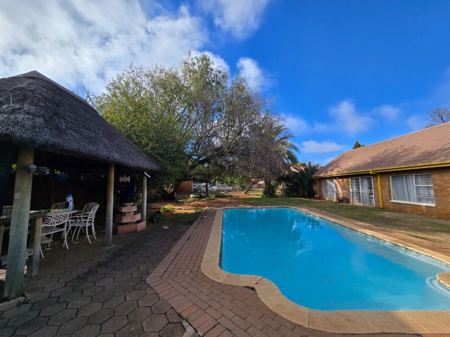 4 Bedroom Property for Sale in Universitas Ridge Free State